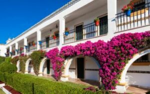 globales-cortijo-blanco-fachada-habi4