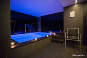 pool--v5434144